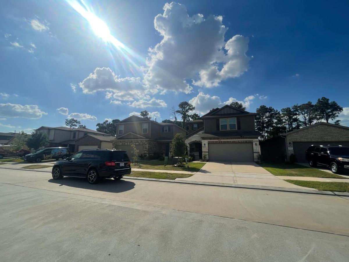 N-E-G House - Near David Wayne Hooks Airport Villa Houston Bagian luar foto