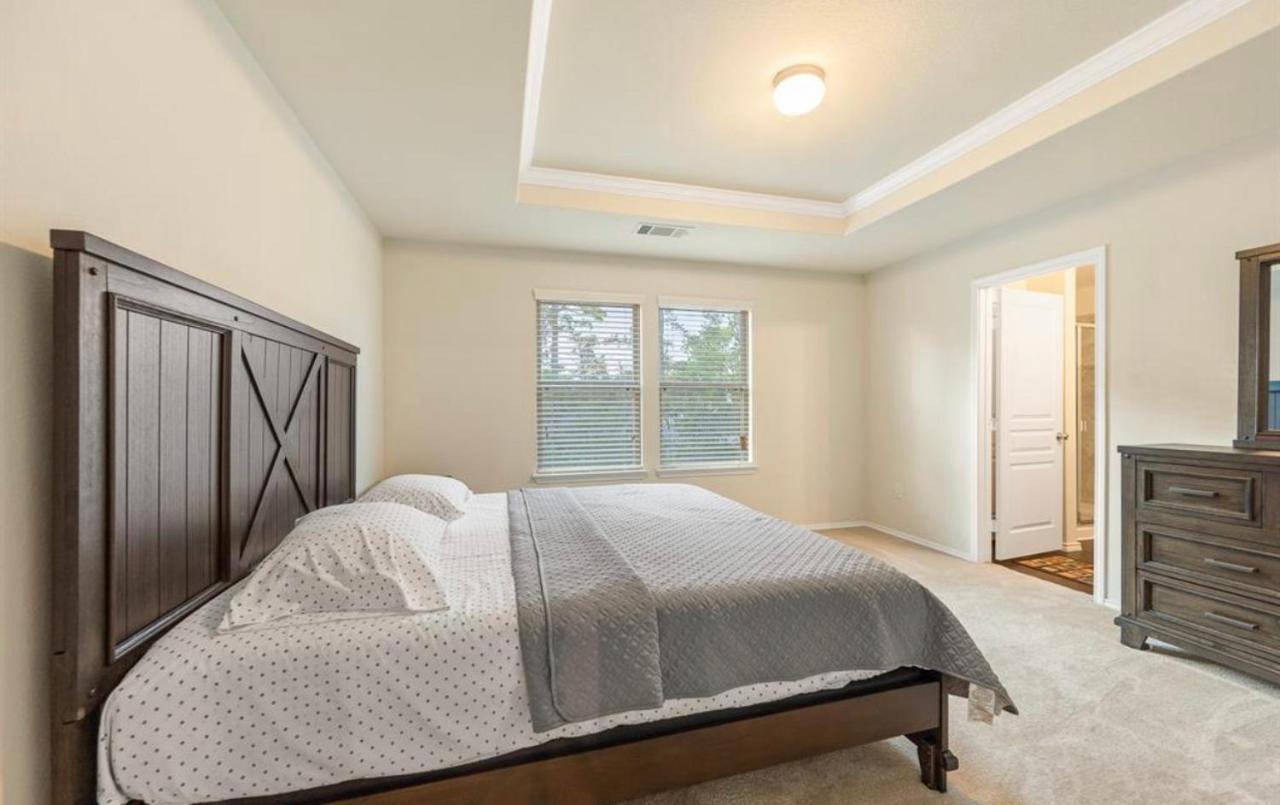 N-E-G House - Near David Wayne Hooks Airport Villa Houston Bagian luar foto