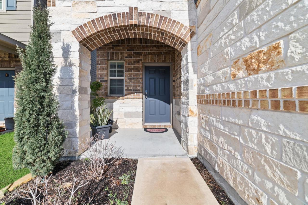 N-E-G House - Near David Wayne Hooks Airport Villa Houston Bagian luar foto